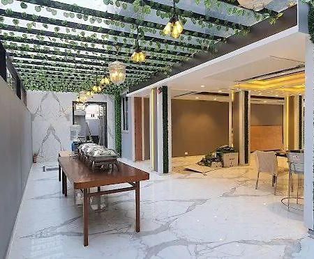 Hotel Mayfair Tower Kolkata Exterior photo