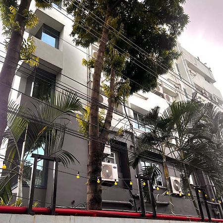Hotel Mayfair Tower Kolkata Exterior photo