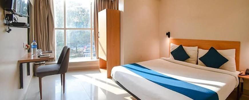 Hotel Mayfair Tower Kolkata Exterior photo